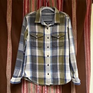 OUTERKNOWN BLANKET SHIRT- WOMENS XS/S RARE COLOR